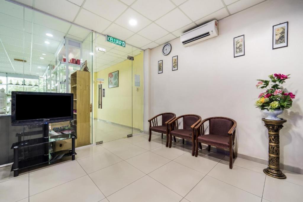 OYO 301 River Inn Hotel Butterworth Eksteriør bilde