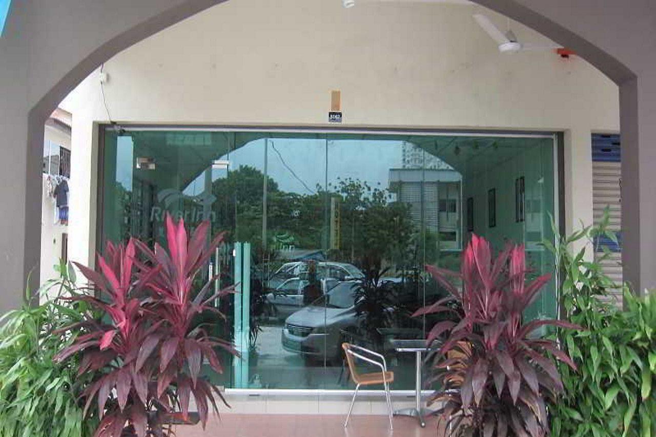 OYO 301 River Inn Hotel Butterworth Eksteriør bilde