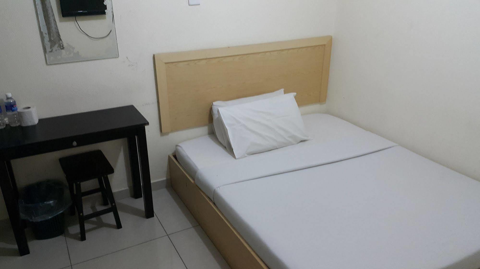 OYO 301 River Inn Hotel Butterworth Eksteriør bilde
