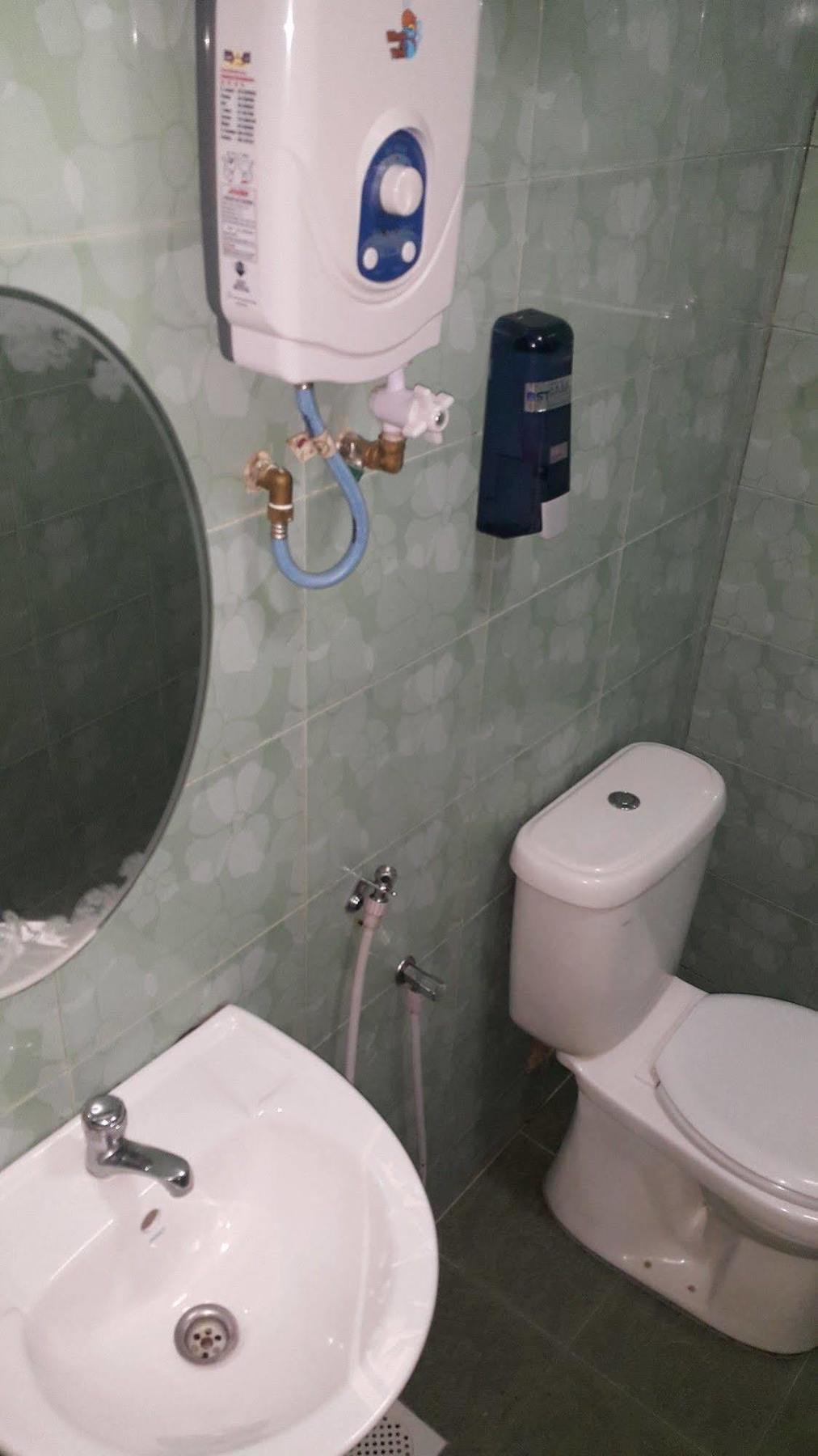 OYO 301 River Inn Hotel Butterworth Eksteriør bilde