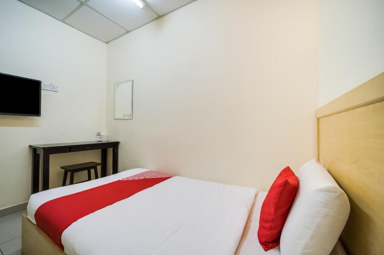 OYO 301 River Inn Hotel Butterworth Eksteriør bilde