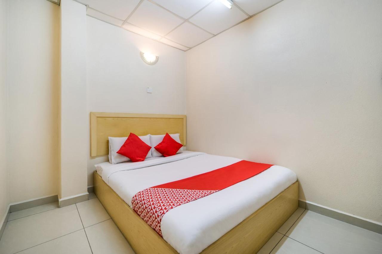 OYO 301 River Inn Hotel Butterworth Eksteriør bilde