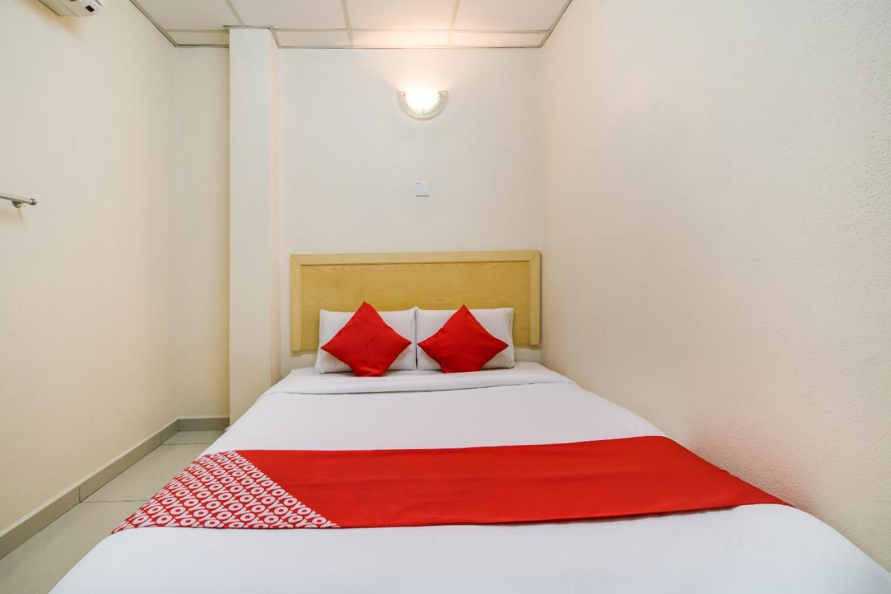 OYO 301 River Inn Hotel Butterworth Eksteriør bilde