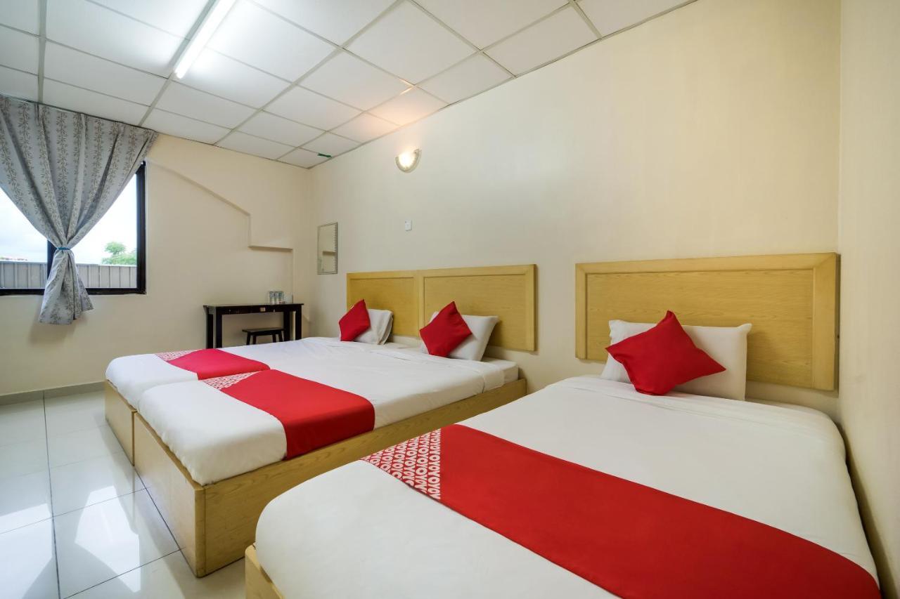 OYO 301 River Inn Hotel Butterworth Eksteriør bilde