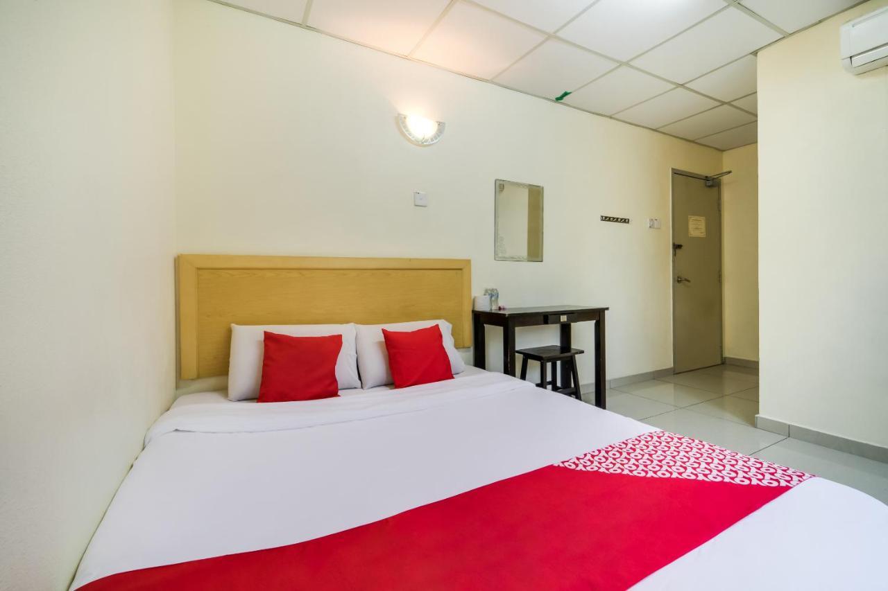 OYO 301 River Inn Hotel Butterworth Eksteriør bilde